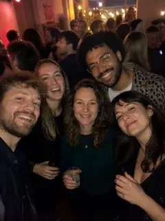 Złe selfie: Kilka osób